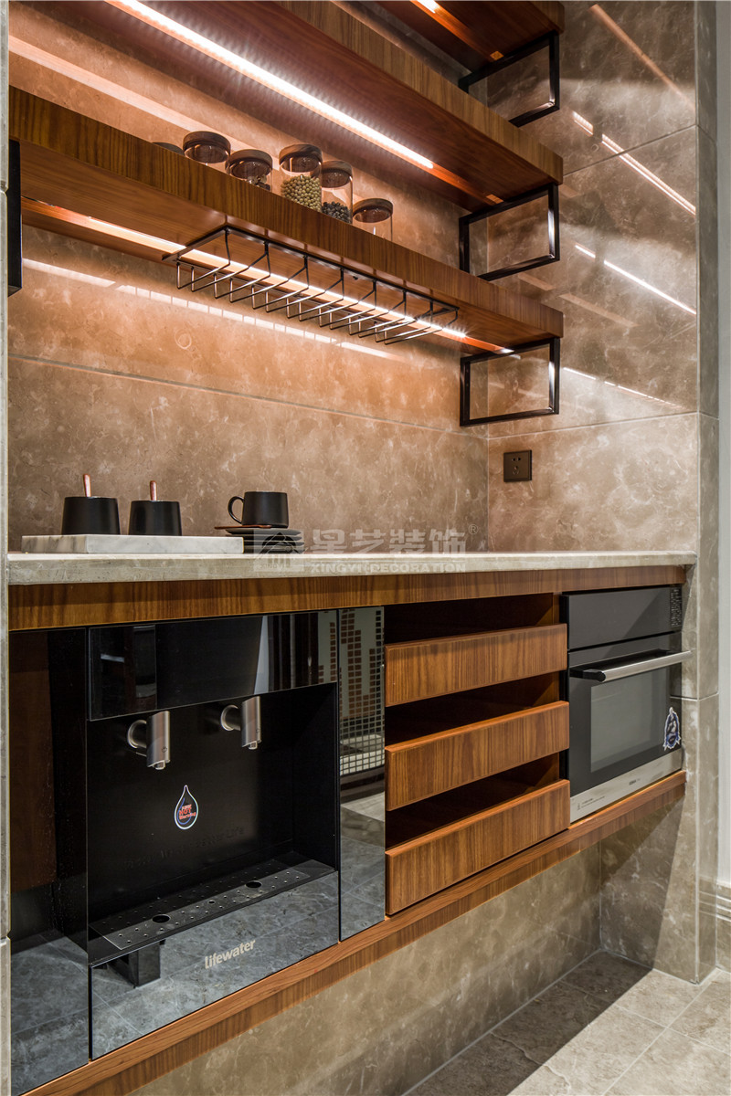 合景天俊229平廚房裝修實(shí)景圖