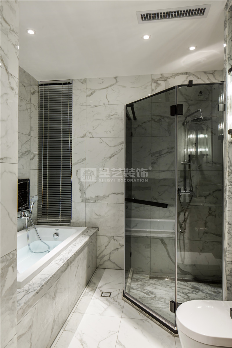 合景天俊229平衛(wèi)生間裝修實(shí)景圖