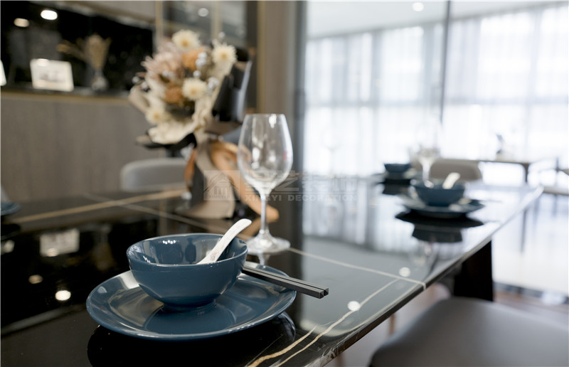 一品尊府220平餐廳裝修實景圖