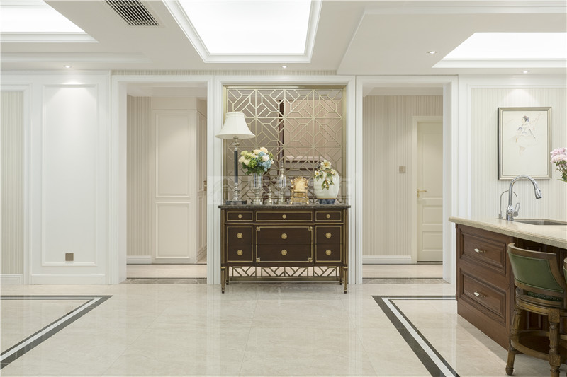 翡翠時(shí)光240平復(fù)式玄關(guān)裝修實(shí)景圖