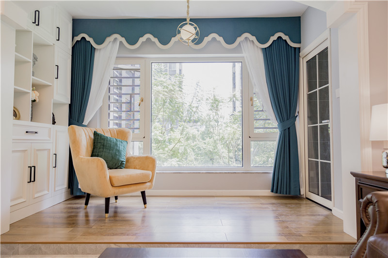 綠地國(guó)際花都120平陽(yáng)臺(tái)裝修實(shí)景圖