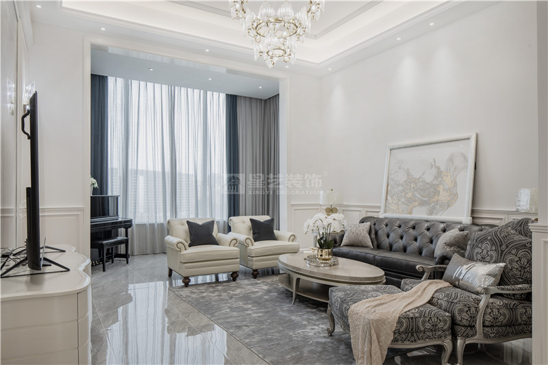 云景山語(yǔ)城186平復(fù)式客廳裝修實(shí)景圖