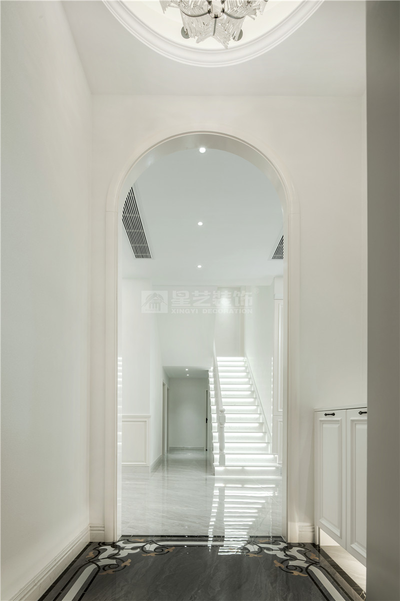 云景山語(yǔ)城186平復(fù)式入戶裝修實(shí)景圖