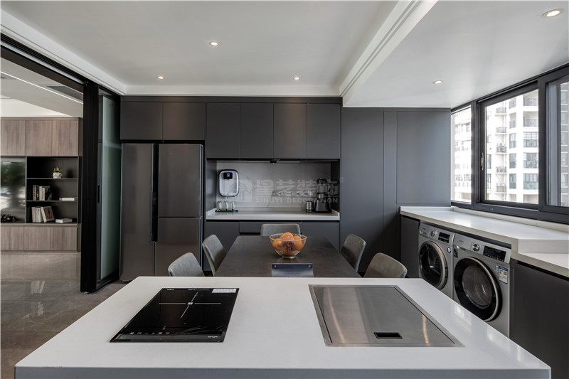 萬(wàn)達(dá)茂140平廚房裝修實(shí)景圖