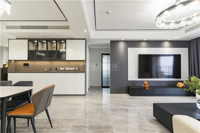 霖峰壹號142平餐客廳裝修實景圖