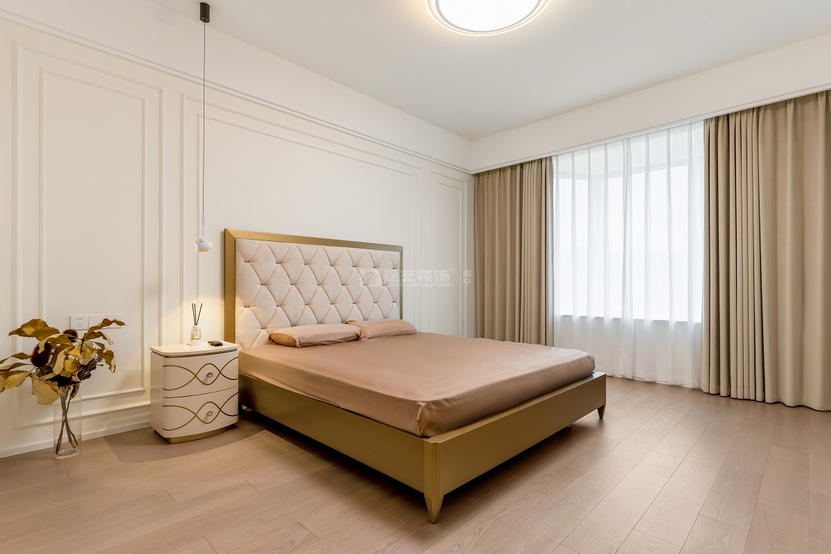 大唐臻觀170平現(xiàn)代混搭臥室實景