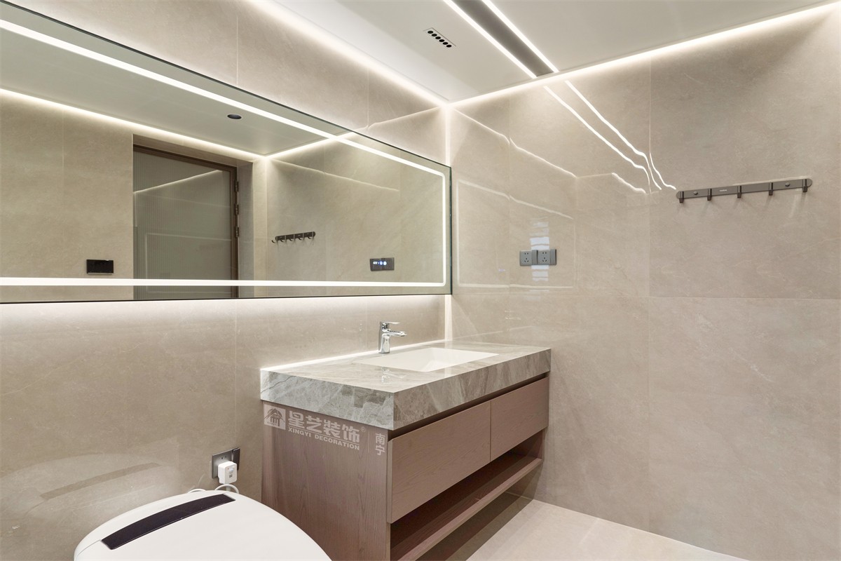 華潤西園潤府143平意式輕奢衛(wèi)生間裝修完工實景圖