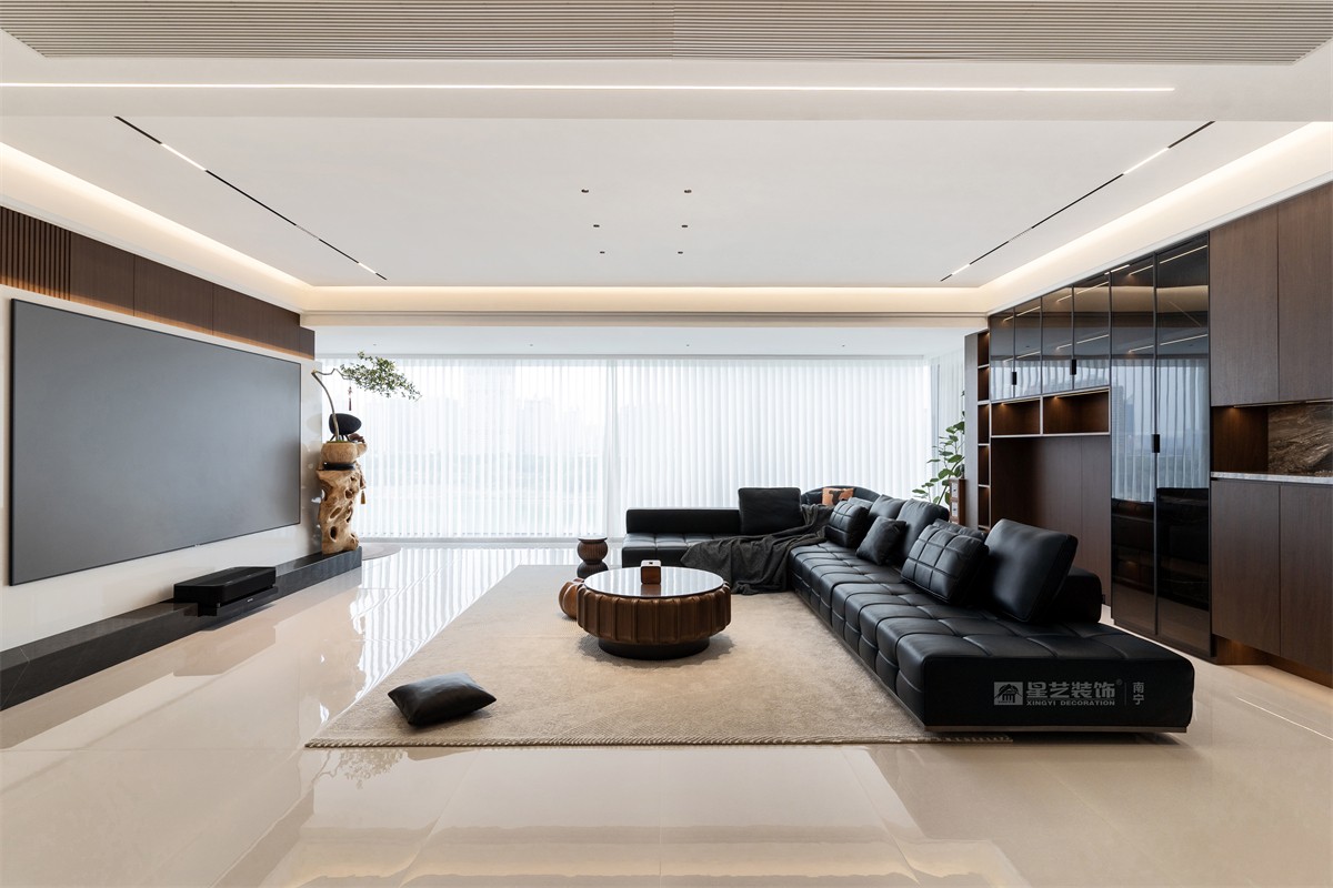 華潤西園潤府143平意式輕奢客廳裝修完工實景圖